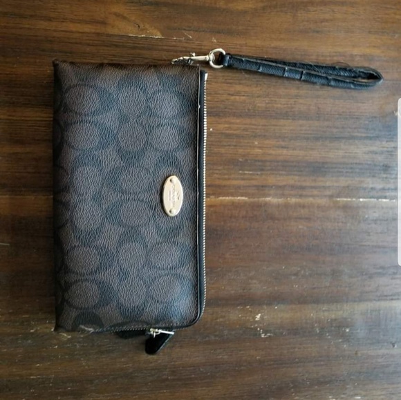 Coach Wallet - Picture 1 of 4